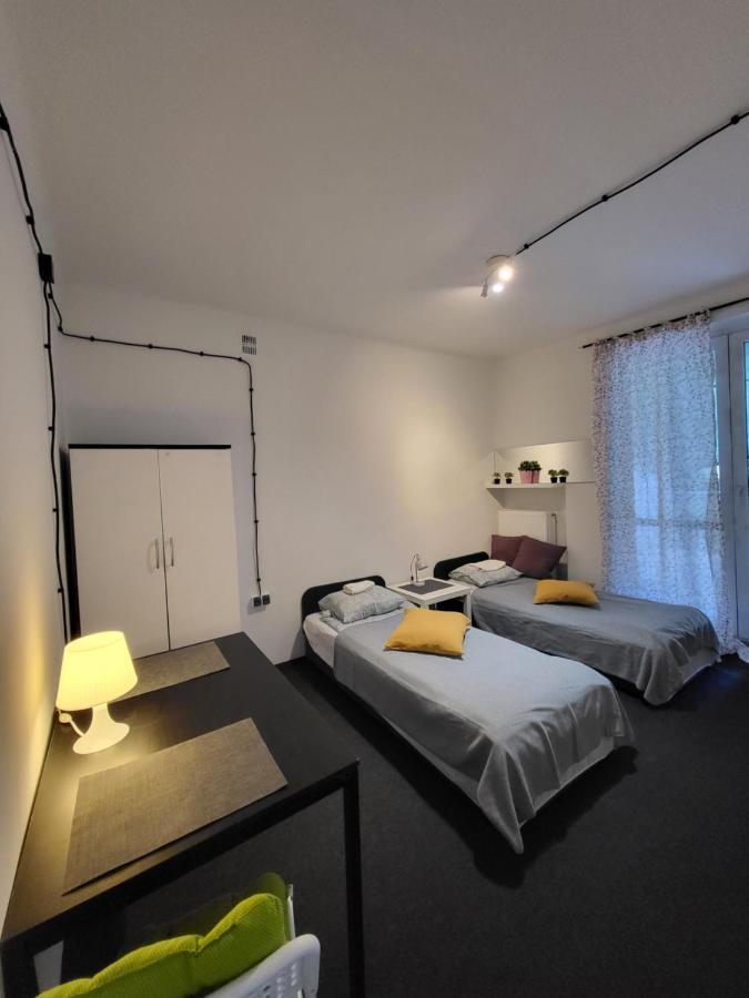 Charmed Homestay - Zaczarowany Варшава Екстериор снимка