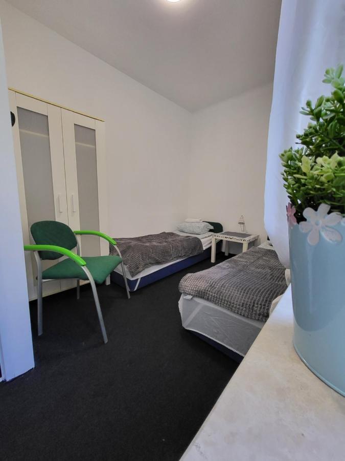 Charmed Homestay - Zaczarowany Варшава Екстериор снимка