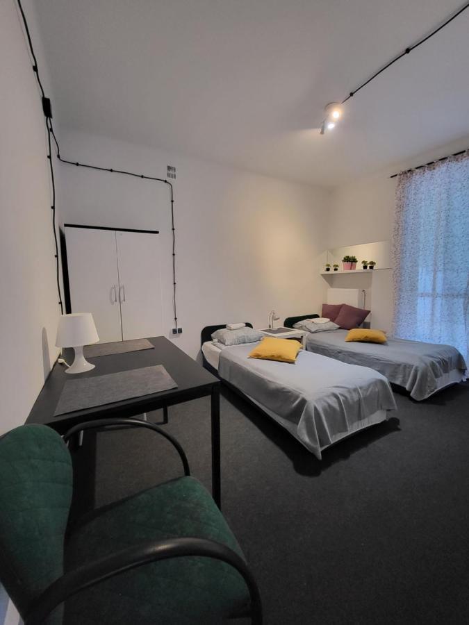 Charmed Homestay - Zaczarowany Варшава Екстериор снимка