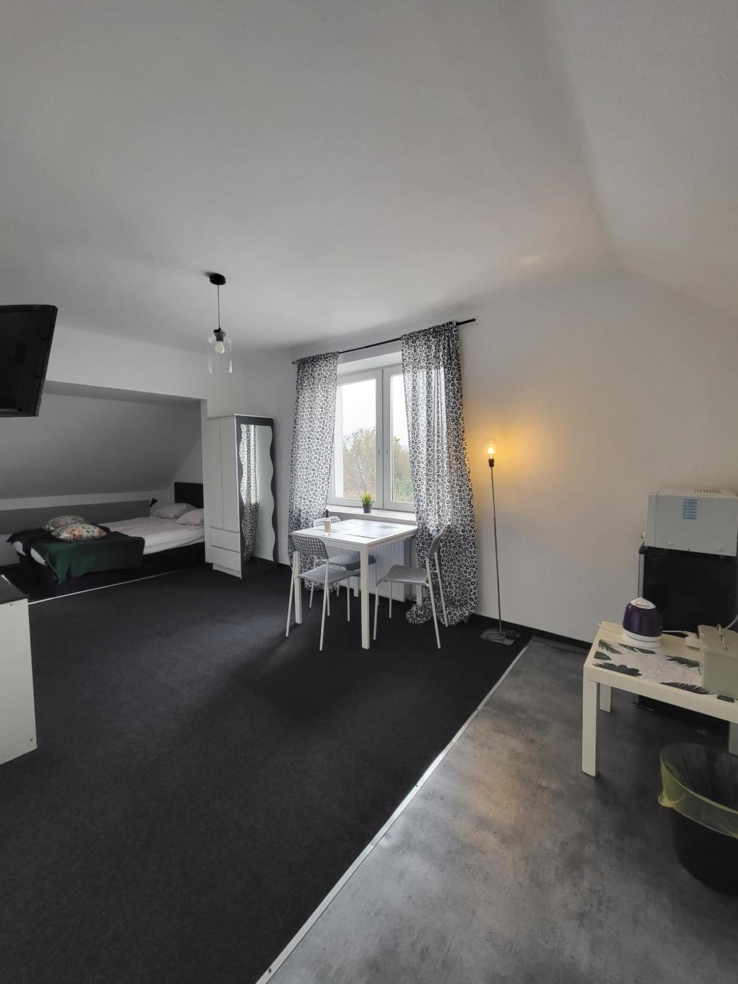 Charmed Homestay - Zaczarowany Варшава Екстериор снимка