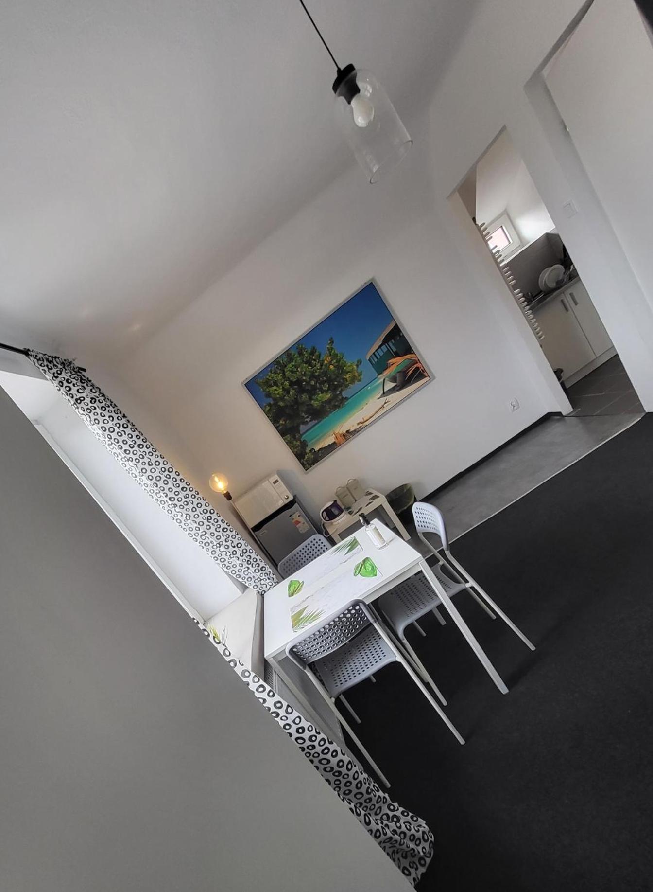 Charmed Homestay - Zaczarowany Варшава Екстериор снимка