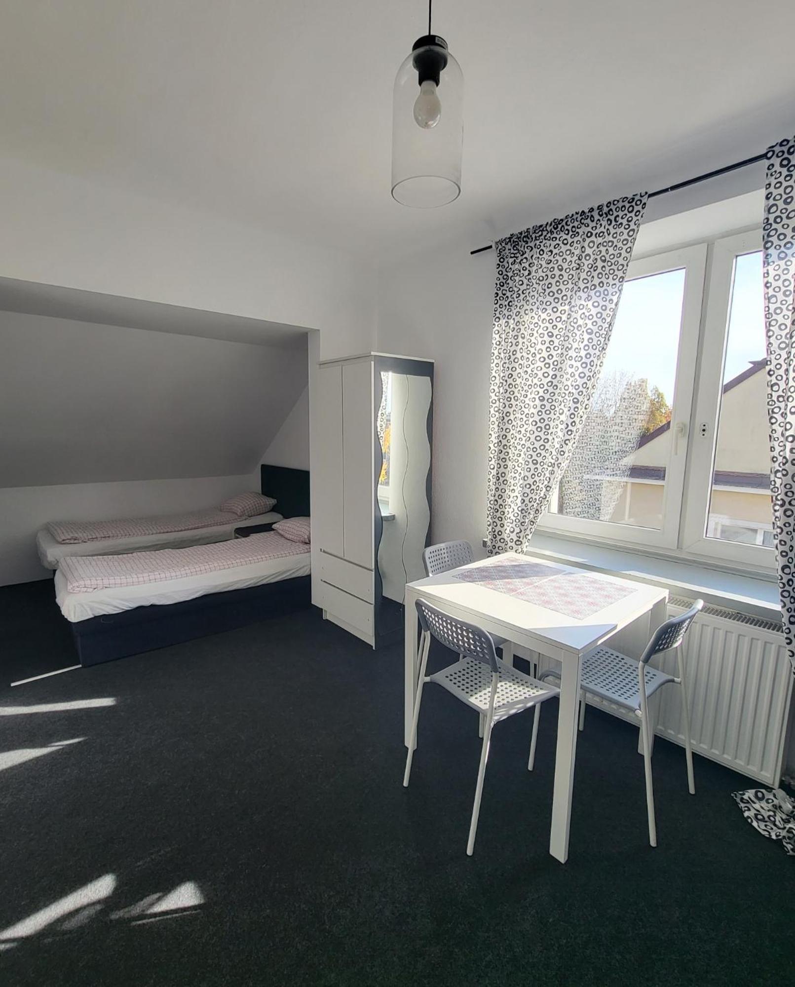 Charmed Homestay - Zaczarowany Варшава Екстериор снимка