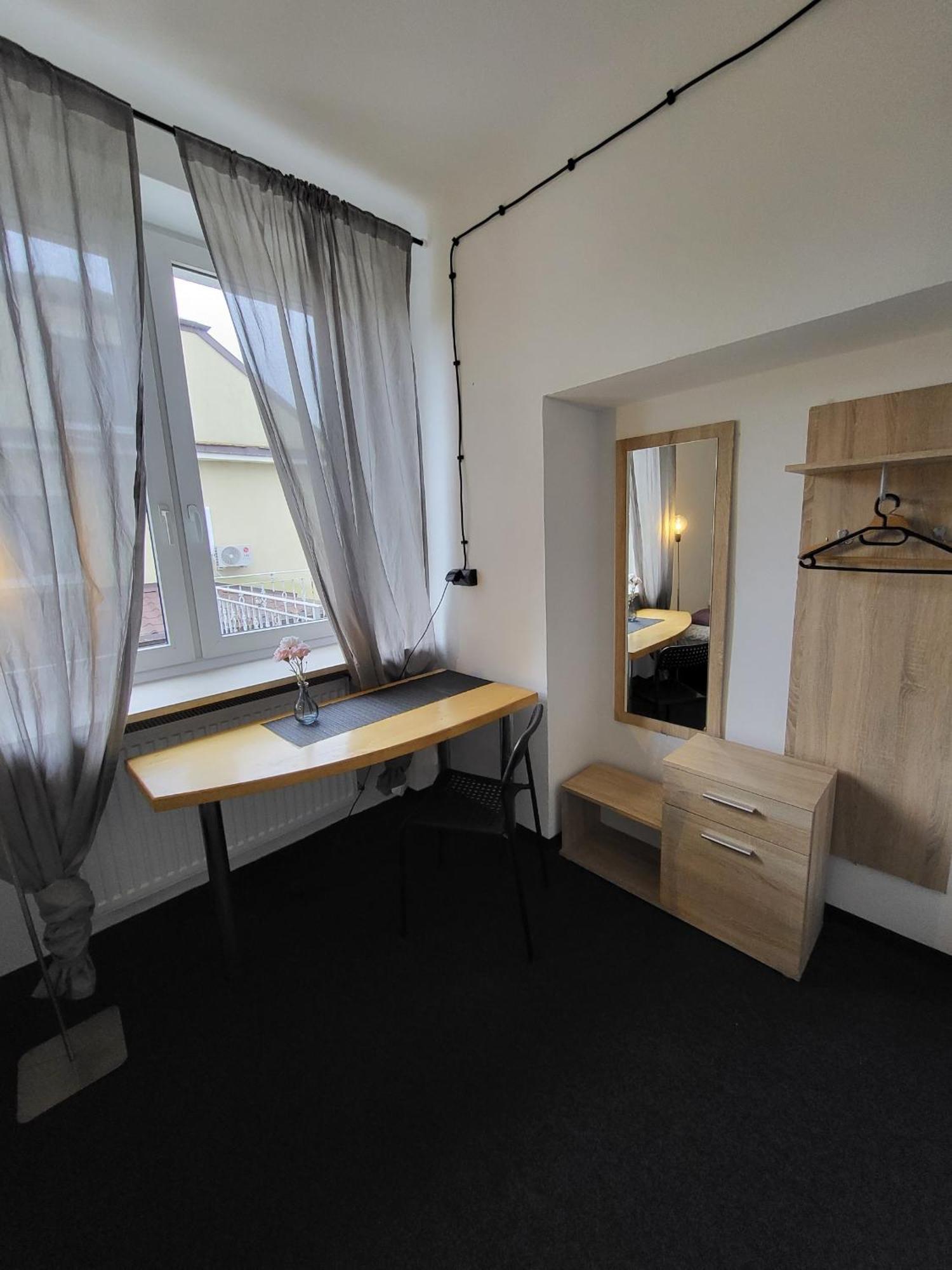 Charmed Homestay - Zaczarowany Варшава Екстериор снимка