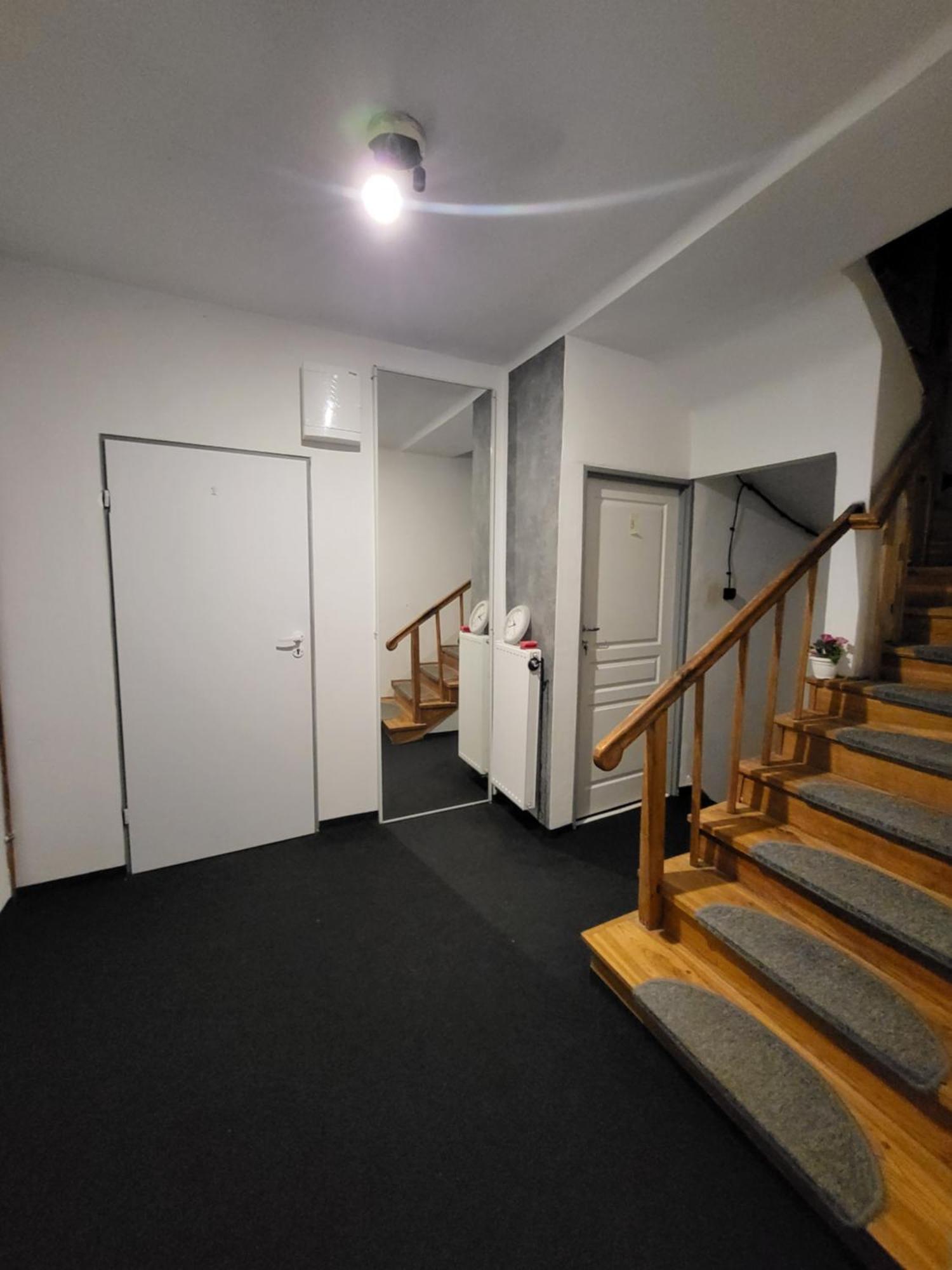 Charmed Homestay - Zaczarowany Варшава Екстериор снимка