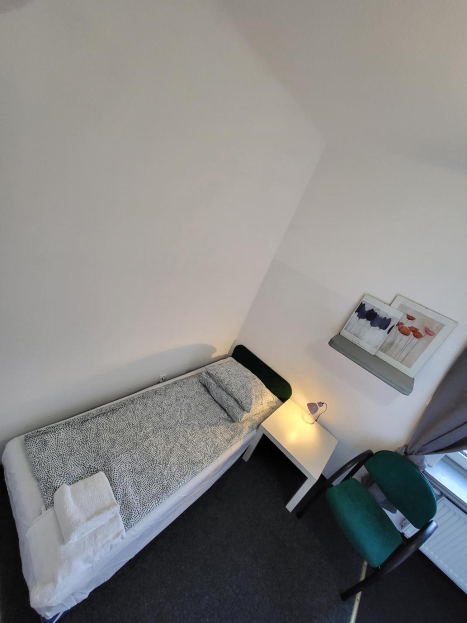 Charmed Homestay - Zaczarowany Варшава Екстериор снимка